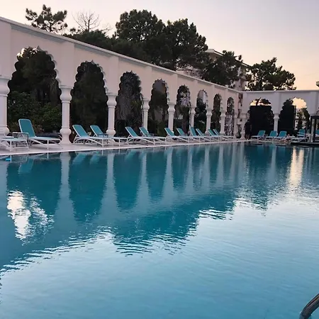 Premium Sunrise 5* غوليم