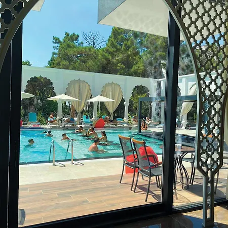 Premium Sunrise Hotel 5*
